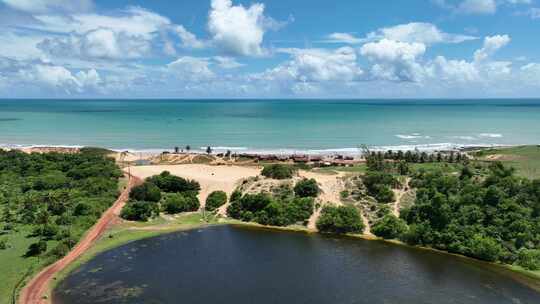 位于巴西北里奥格兰德图罗斯的苏池塘海滩。