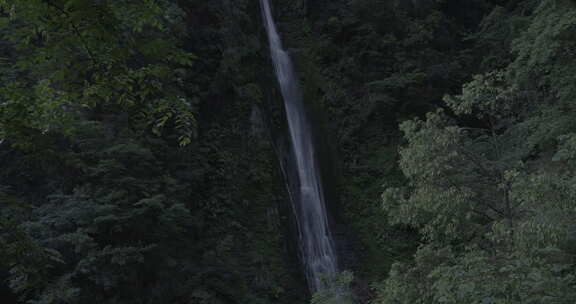 湘西德夯峡谷溪流