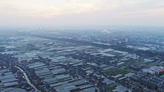 航拍大型农场田地自然风景