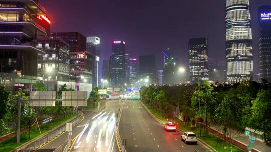 深圳高速公路与城市摩天大楼闪耀