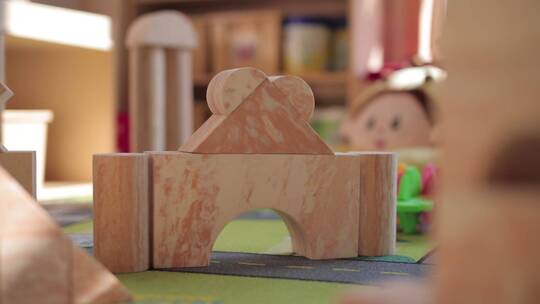 幼儿园积木玩具特写后拉视频素材模板下载