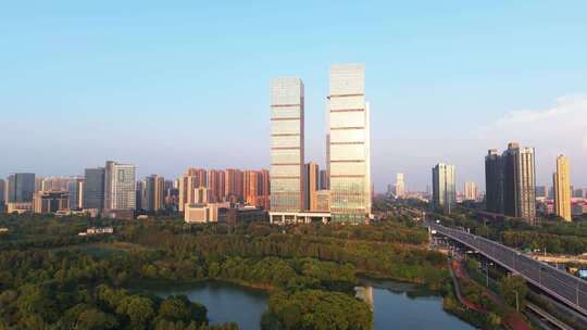 江西南昌艾溪湖大桥商务区CBD城市天际线