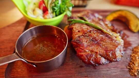 牛排西餐美食牛肉煎牛排西冷牛排食物牛扒