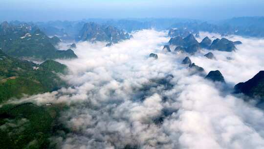 航拍桂林漓江山川云海风光