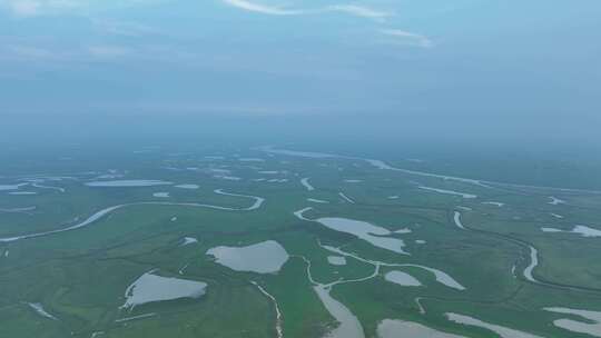 鄱阳湖风景航拍湖泊湿地公园草地河流风光