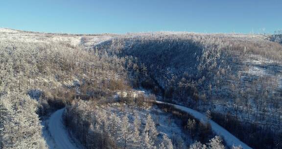 大兴安岭冬天岭上雪景雾凇