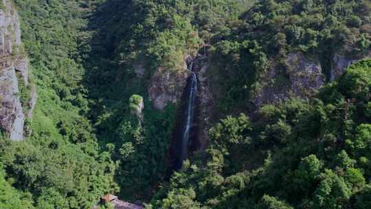 航拍森林瀑布生态高山流水自然景观