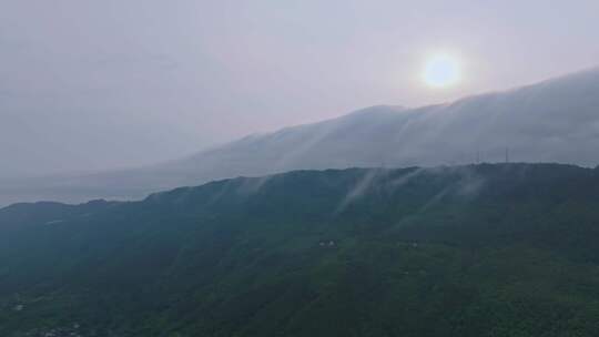 航拍重庆缙云山 日落云海翻山过境 宏伟壮观