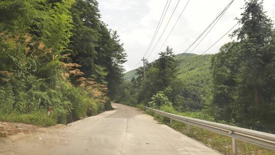 浙江杭州桐庐农村路边场景