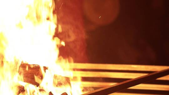 夜晚火焰燃烧实拍素材2视频素材模板下载