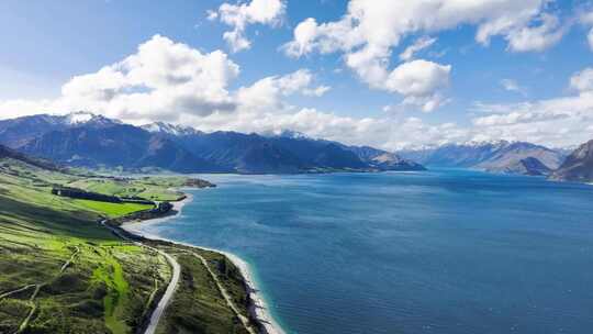 4K新西兰湖畔草原公路航拍