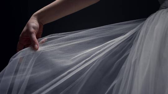 芭蕾舞演员展开舞裙的特写视频素材模板下载