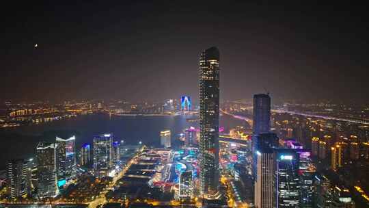 中国江苏苏州工业园区金鸡湖畔城市夜景航拍