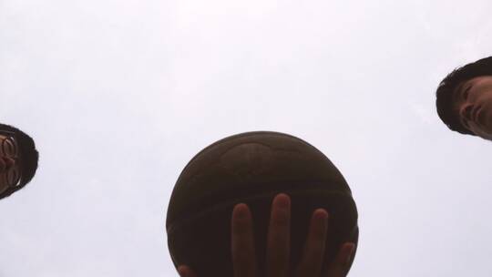 学校社团活动篮球训练投篮进球