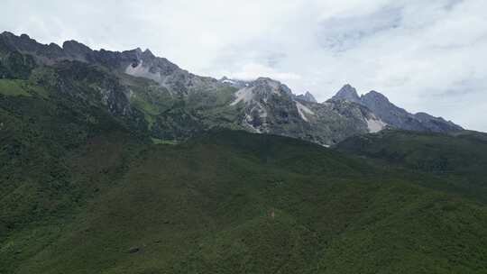 丽江玉龙雪山航拍风光