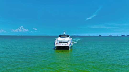 珠海航拍港珠澳大桥大全景 海面低机位飞行