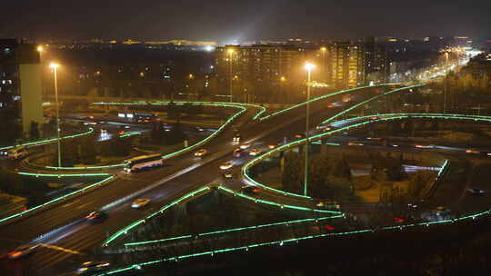 夜晚立交桥十字路口加速车流道路