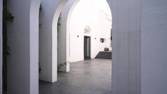 圆拱门走廊白墙现代简洁建筑