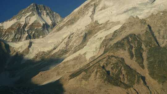 喜马拉雅山，雪山，黄金时刻，雾