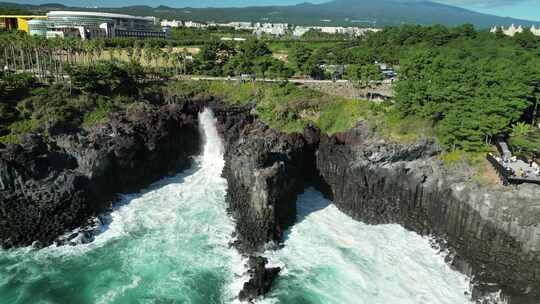 大气震撼 汹涌海浪 礁石 碧海蓝天 海岸线