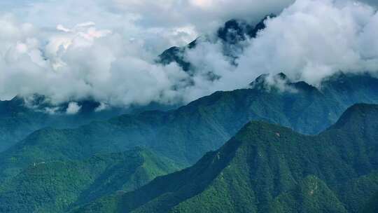 航拍陕西秦岭山脉圭峰山