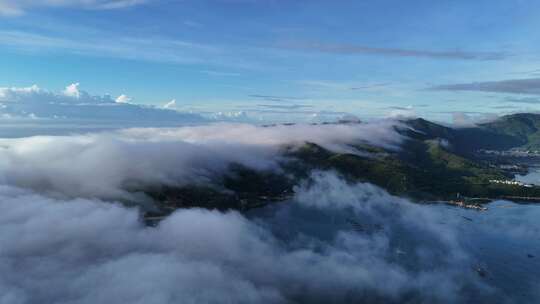 广东汕头南澳岛海上岛屿清晨云海航拍