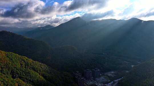 4K航拍东北辽宁本溪关门山自然风景