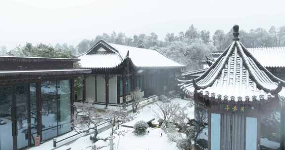 武汉东湖梅园雪景风光