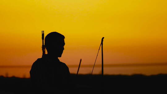 日落时的弓箭手视频素材模板下载
