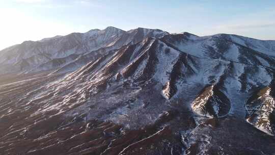 青海拉脊山冬日雪山航拍4K视频