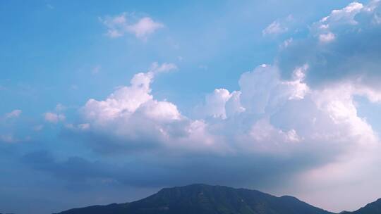 山上风景云朵白云山延时雨后天空云彩变化
