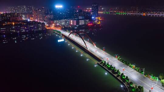 航拍鄂州夜景路口车流延时