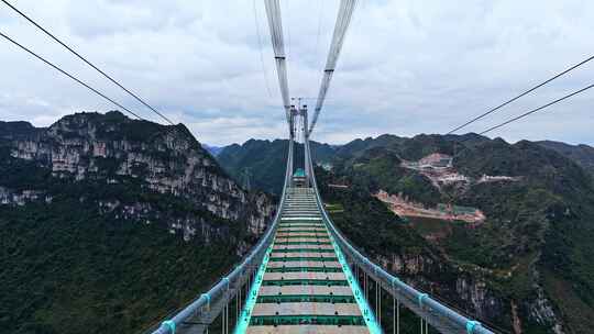 花江峡谷大桥建设航拍