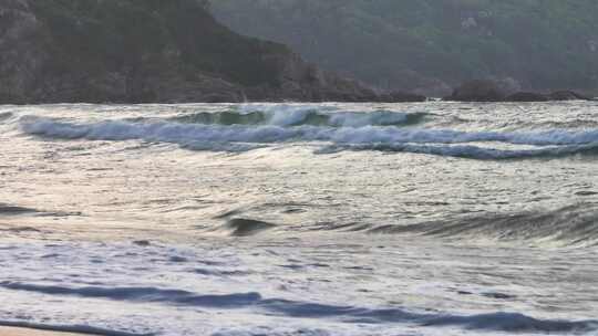 无人机航拍海边海浪沙滩海岸线浪花