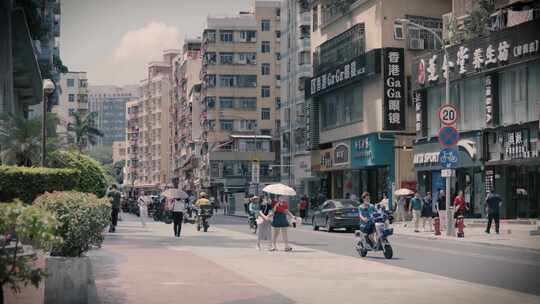 城市的街道路人行色匆匆4k