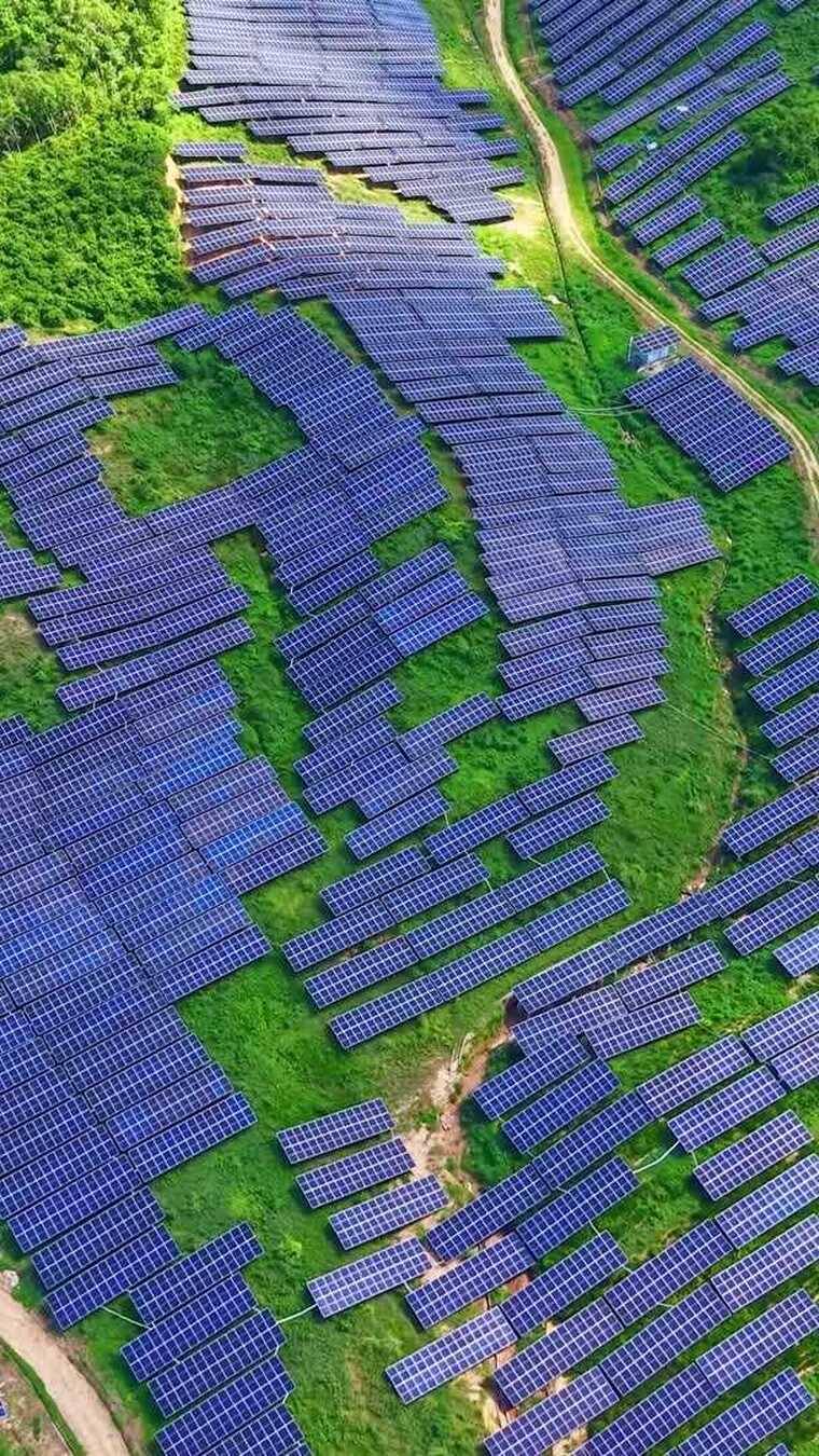 海南三亚科技新能源太阳能光伏航拍合集竖屏
