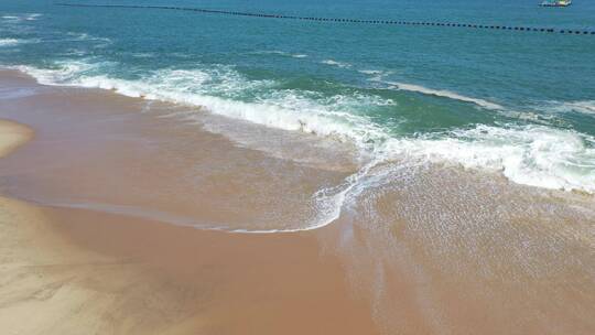 俯拍海浪海水海边航拍大海潮水海滩沙滩浪花