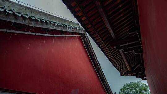 南宁孔庙大成殿雨景视频素材模板下载
