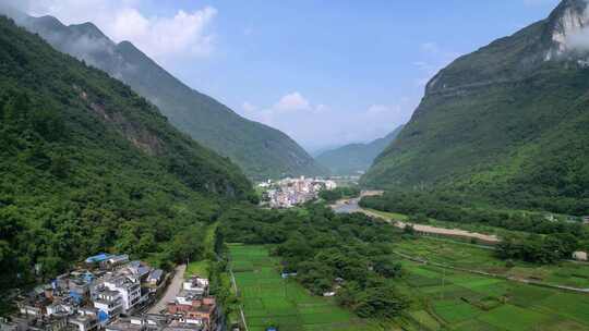 航拍阳山秤架大峡谷自然风光