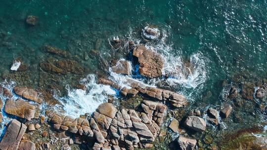 航拍深圳大梅沙小梅沙海浪礁石