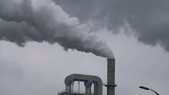 白烟从工厂烟囱排出空气污染环保题材视频素材模板下载