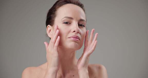 美容保健化妆品抗衰老治疗和护肤概念年轻美