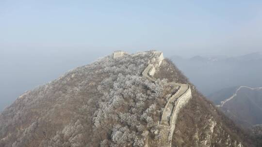 北京箭扣长城冬季雾凇云海震撼景观