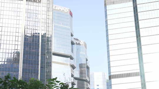 仰拍香港中环建筑