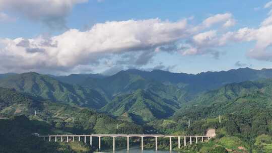 航拍中国高铁驶过山川与乡村