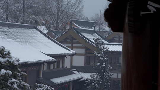 杭州径山寺中式古建筑寺庙雪景