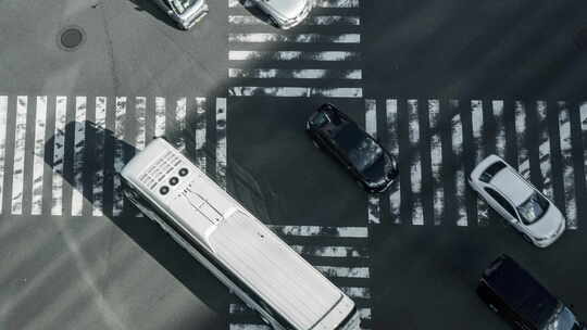 延时摄影日本东京都银座十字路口的交通状况