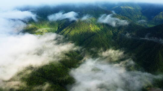 山川云雾光影