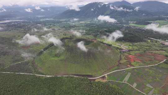 腾冲火山口航拍