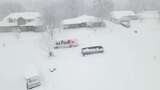 联邦快递卡车在雪中行驶高清在线视频素材下载